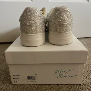Size 8.5 Betsey Johnson pearl sneakers. Worn during my reception.good condition.